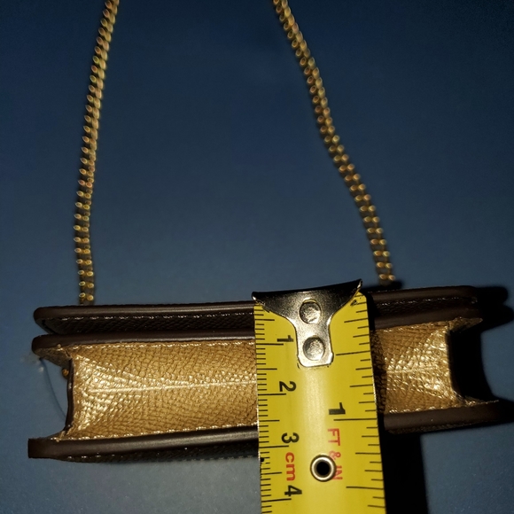 NWT COACH Mini Wallet Crossbody on a Chain, GOLD/GOLD Colorway RARE to find - Picture 8 of 10